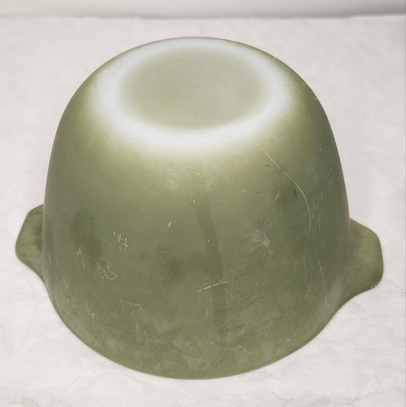 Vintage Fire King bowl - Picture 2 of 8